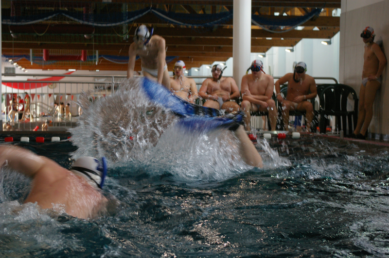Illustration for article titled Moments of underwater rugby at the 2015 Salzburger Stier